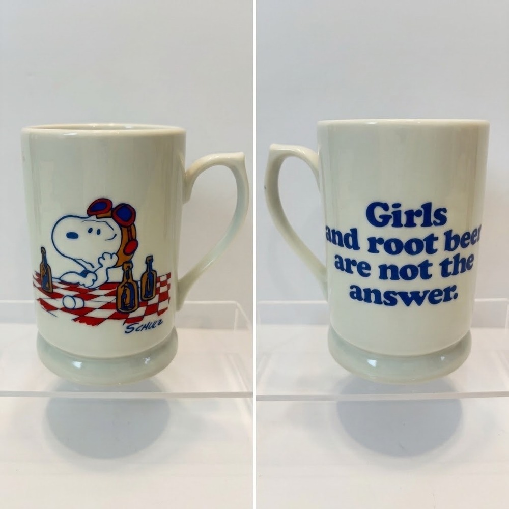 Vintage 1965 Snoopy Peanuts Flying Ace Root Beer Ceramic Pedestal Mug Schulz